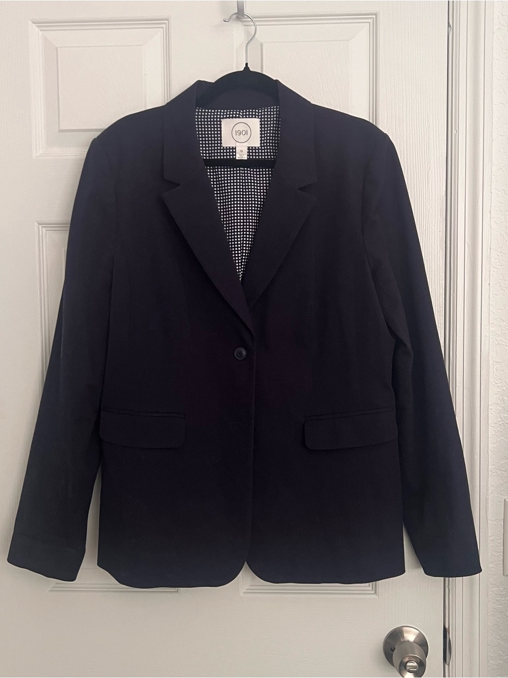 1901 Women's Navy Tailored Blazer